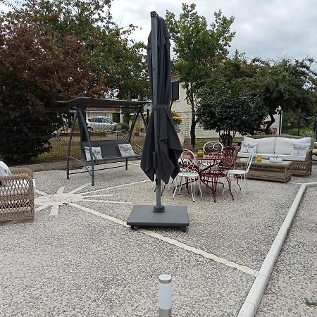 Chambre Privative Avec Salle D'Eau Chasseneuil-sur-Bonnieure Εξωτερικό φωτογραφία