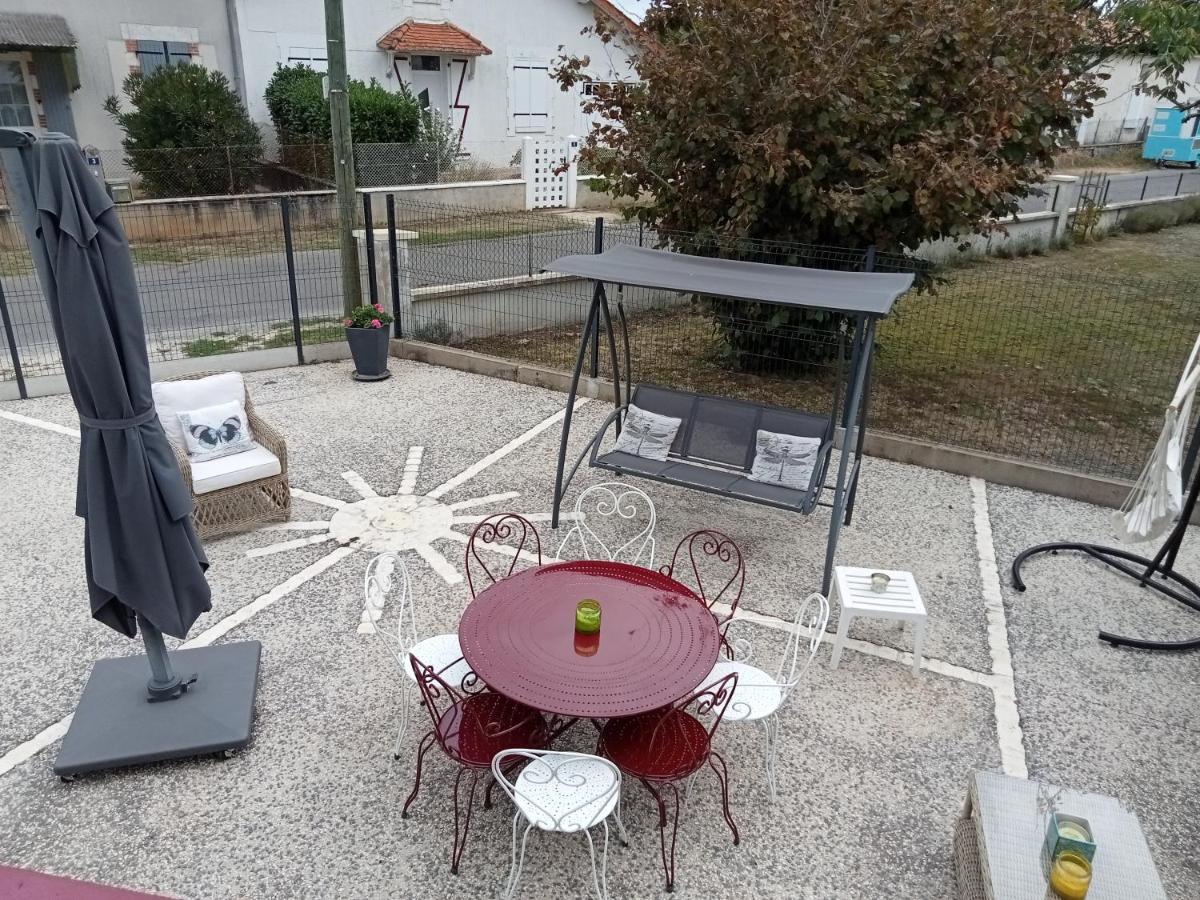 Chambre Privative Avec Salle D'Eau Chasseneuil-sur-Bonnieure Εξωτερικό φωτογραφία